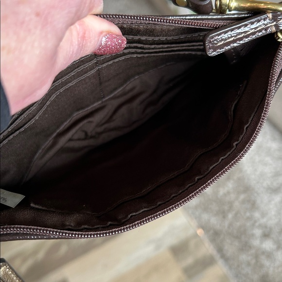 EUC Coach Large Wristlet - Picture 10 of 10